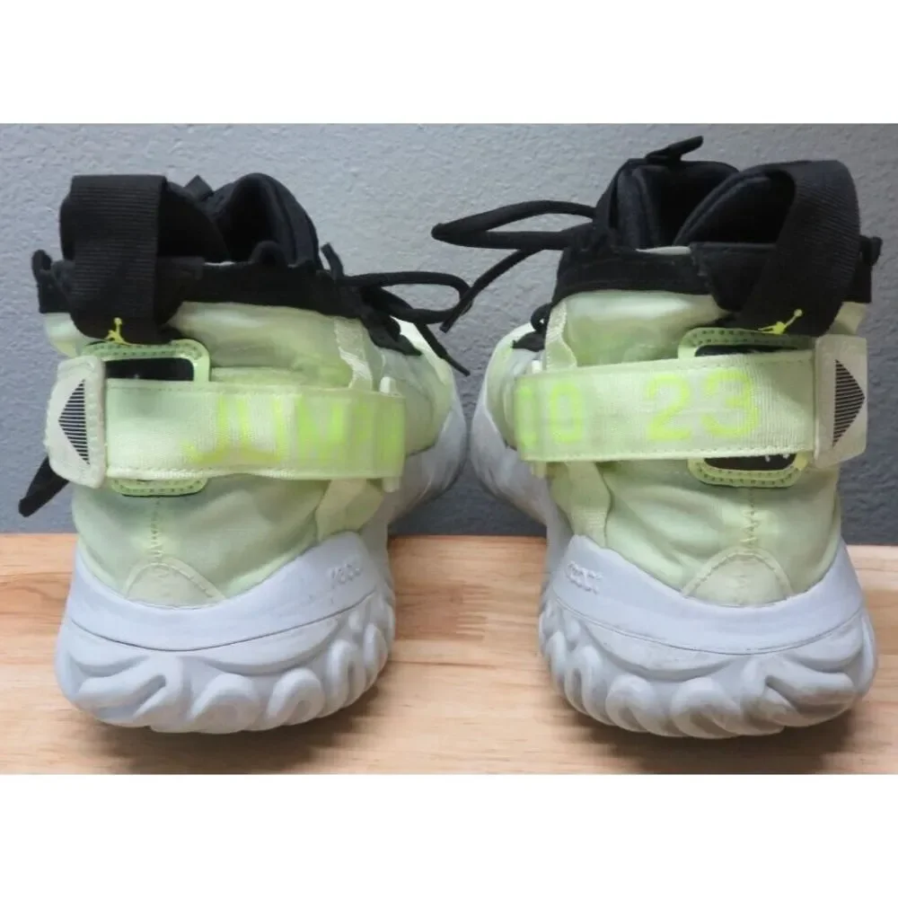Jordan Proto React Barley Volt BV1654-700 Mens Size 8.5 Athletic Basketball Shoe